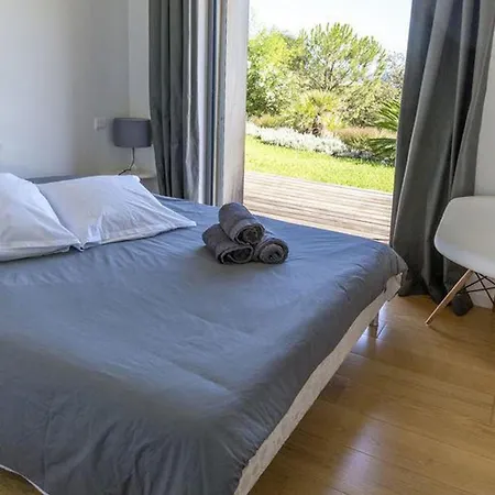 Дом отдыха T Elegant Family Summer House Porto-Vecchio Порто-Веккьо