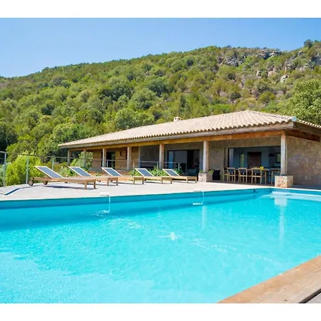 T Elegant Family Summer House Porto-Vecchio Дом отдыха *